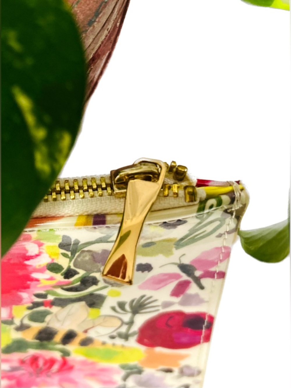 Kate Spade Colorful Floral Pouch/travel bag/Cosmetic. - Picture 6 of 11